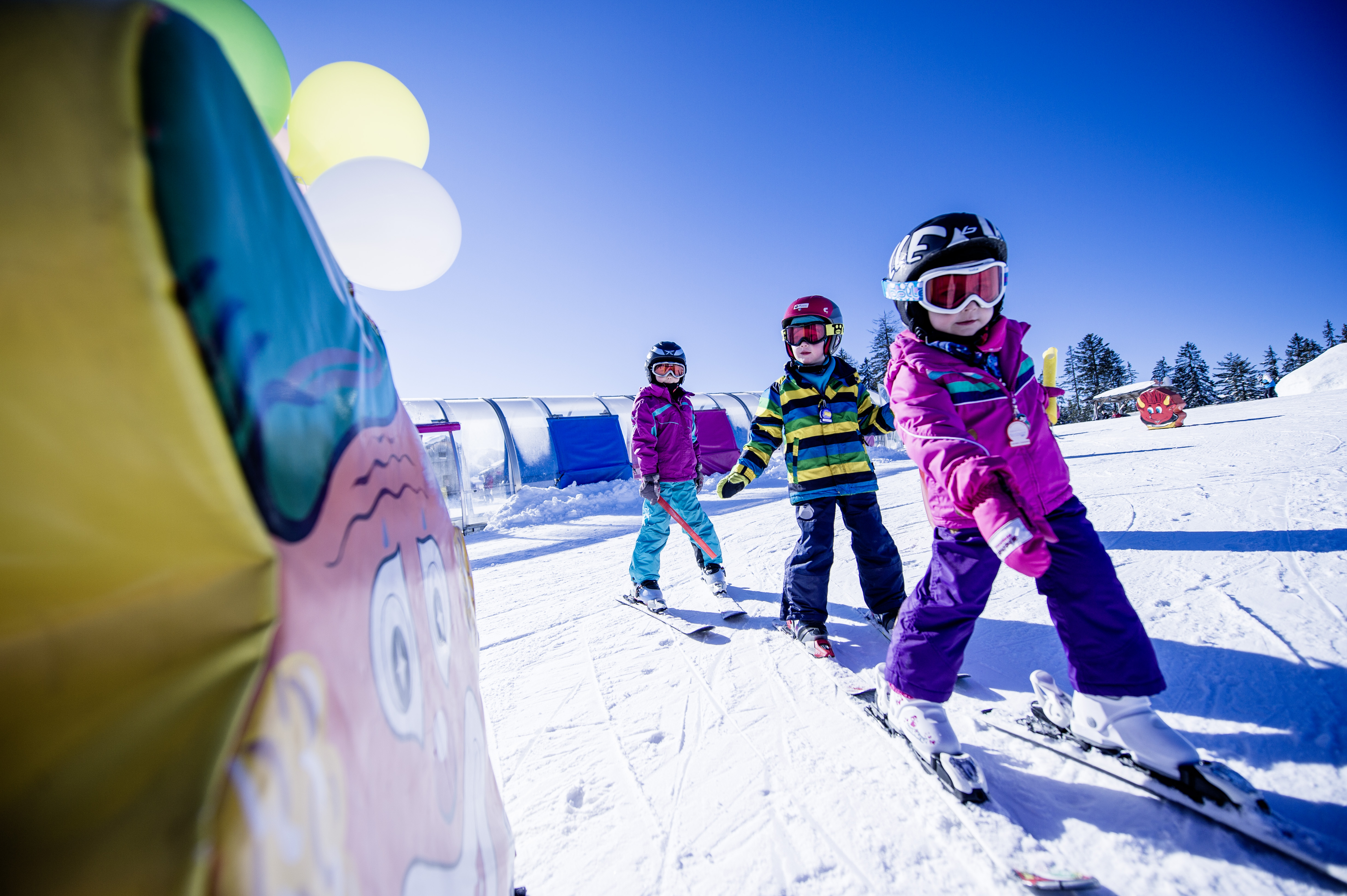 Ski_amad__Minis_Week-Kinder_Skifahren-Skifahren_mit_der_Familie-Spass_auf_der_Skipiste-Skischule_Kinder-29.jpg